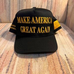 TRUMP 2024 - MAKE AMERICA GREAT AGAIN - BLACK & GOLD - CALI FAME HAT - AUTHENTIC